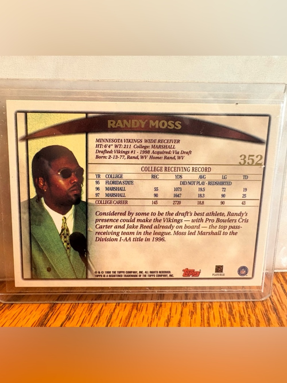 Topps Randy Moss Football Card - Picture 2 of 2